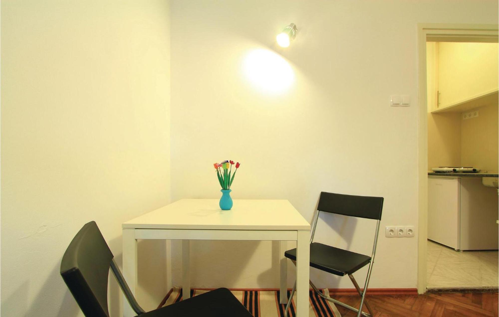 1 Bedroom Awesome Apartment In Pula Exterior photo